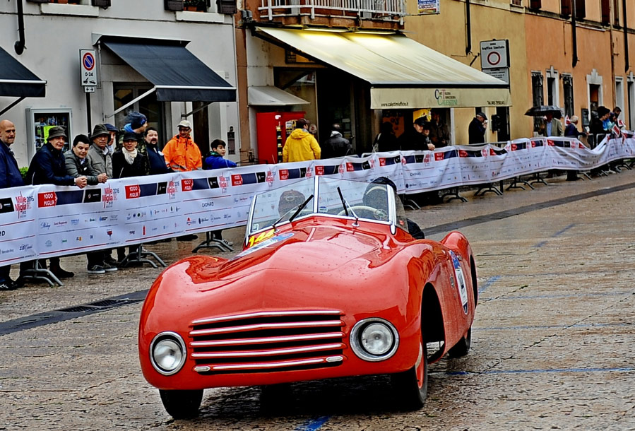 Fiat-in-Rain-during-MM